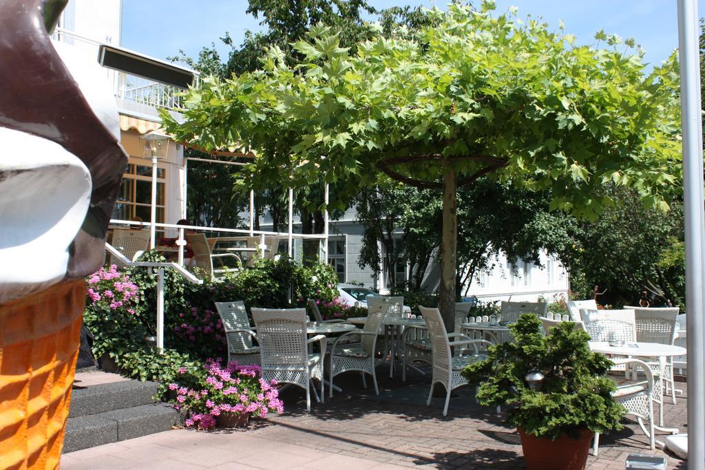 Hotel Alleeschloesschen Bad Wildungen Buitenkant foto
