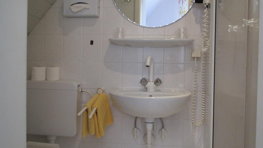 Hotel Alleeschloesschen Bad Wildungen Kamer foto